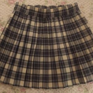 Pleated plaid skirt